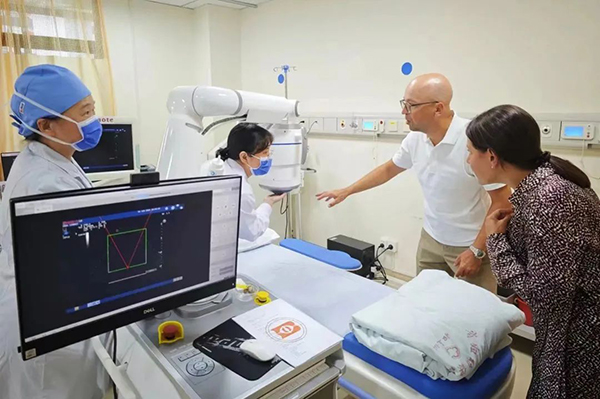 艾利特普羅超聲聚焦治療機(jī)器人